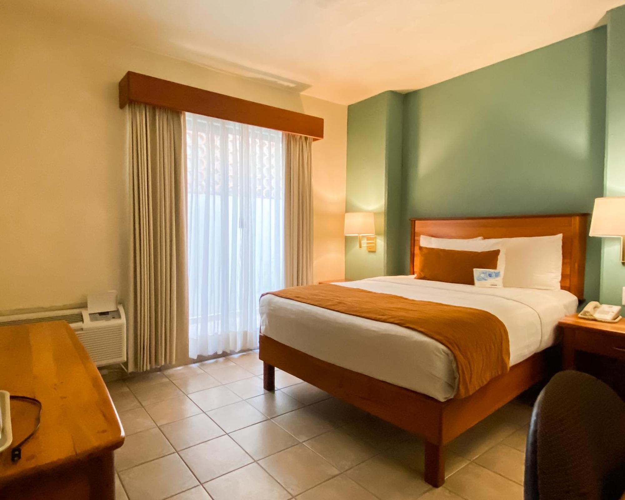 Comfort Inn Tampico Exterior photo
